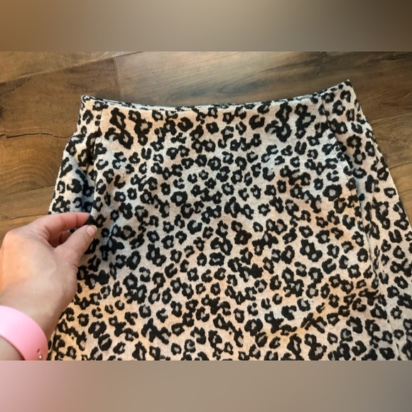 Altar’d State Leopard Print Mini Skirt Women’s Size M - Picture 4 of 5